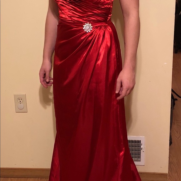 STUNNING - Picture 5 of 6